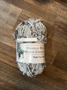 Chenille Home Plush Yarn - Gray Speckle